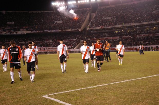 O River tenta voltar a ser o gigante que era tempos atrás, mas está difícil se reerguer.