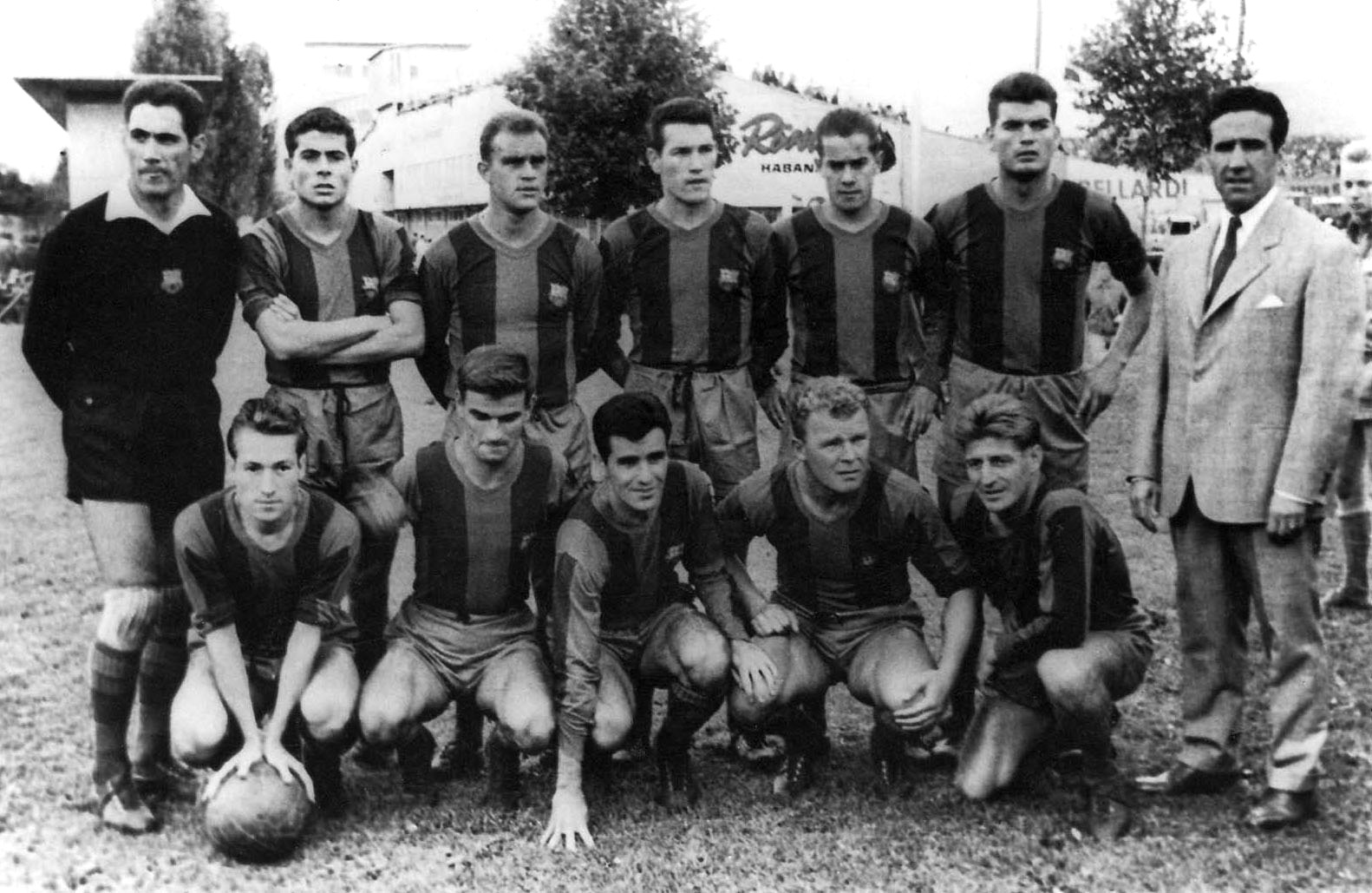 Herrera posado com seu super Barcelona. Em pé: Ramallets, Olivella, Brugue, Segarra, Luis Suárez, Gensana e o mago Herrerra. Agachados: Tejada, Kocsis, Evaristo, Kubala e Czibor.