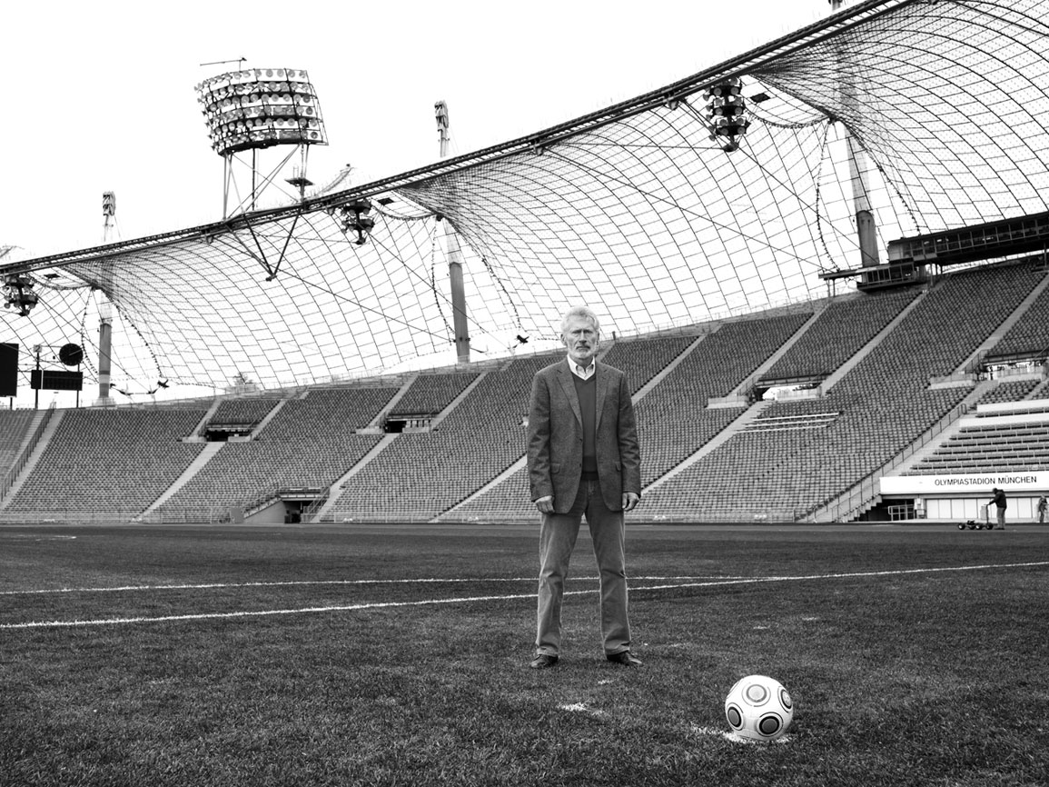 A lenda no estádio Olímpico de Munique, onde conquistou as maiores glórias da carreira.