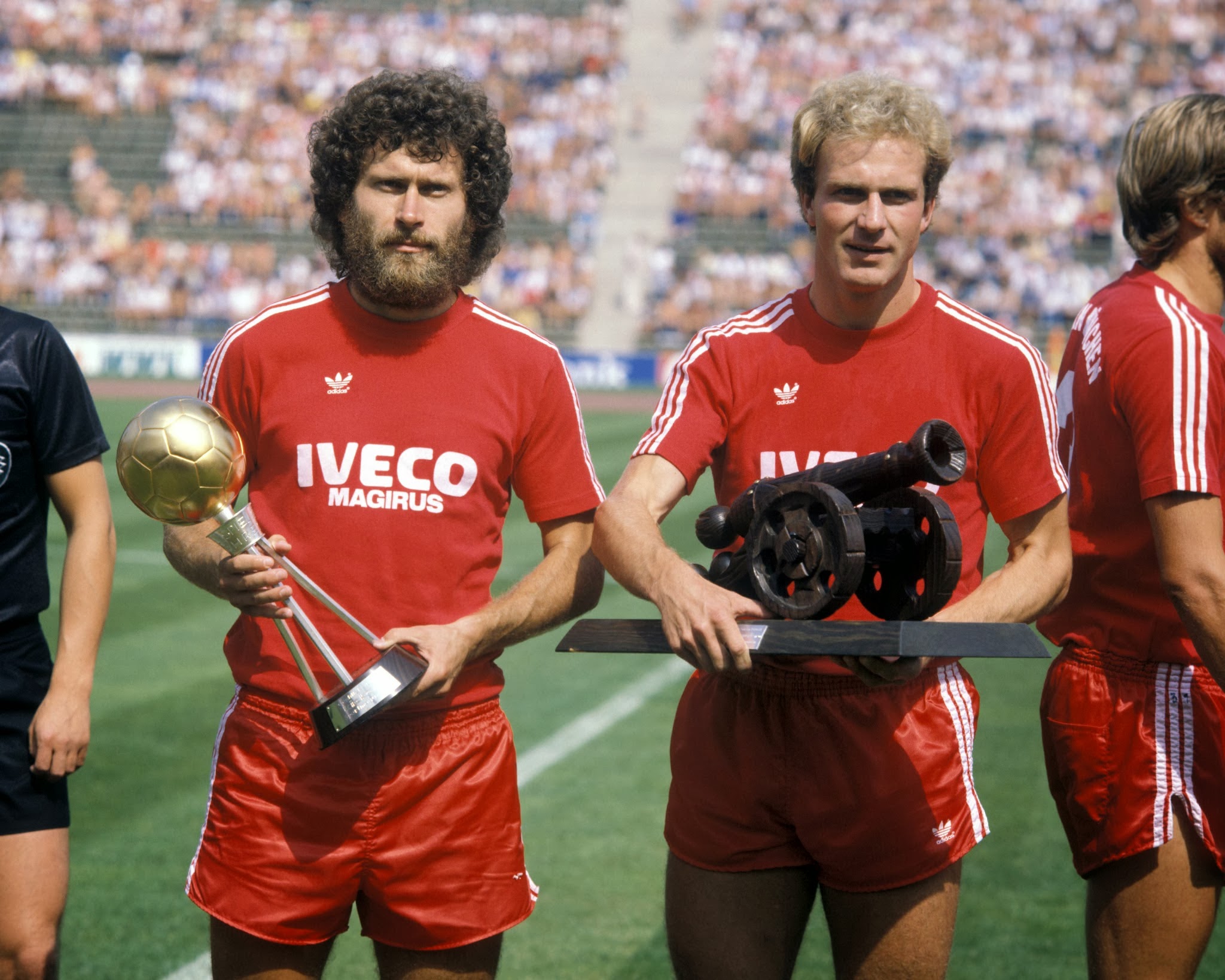 Breitner e Rummenigge: as feras de um novo Bayern campeão nos anos 80.