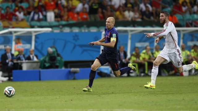 A disparada de Robben...