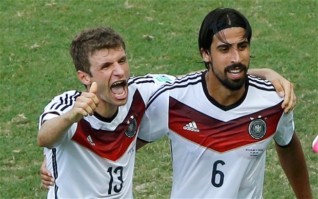 Müller e Khedira.