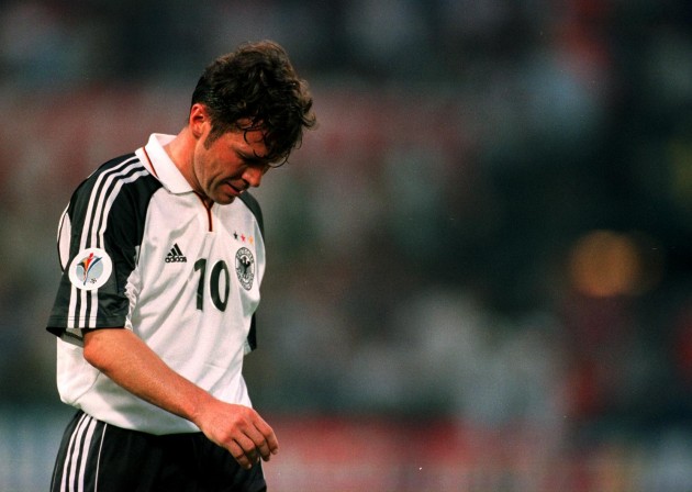 Lothar Matthäus, em 2000: uma década após o tricampeonato, a Alemanha era apenas um retrato do grande time que fora um dia.