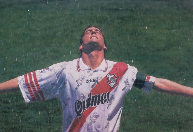 Francescoli pelo River Plate