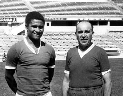 Eusébio e Guttmann: símbolos de uma era de ouro do Benfica.