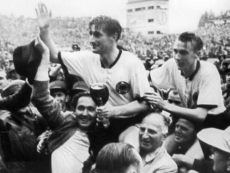 Fußball-WM 1954: Deutsche Spieler gefeiert