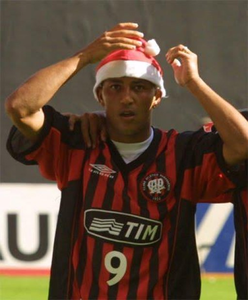 "Alex Noel" fez a alegria da torcida do Furacão na reta final: oito gols em quatro jogos.