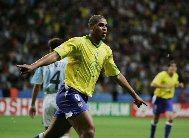 Em 2005, Adriano voltou a destroçar a Argentina em uma final.