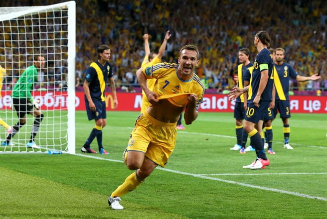 Andriy_Shevchenko_goal_celebration_Euro_2012_vs_Sweden