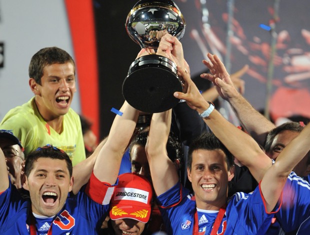 universidaddechile_trofeu_sulamericana01_afp.jpg_950