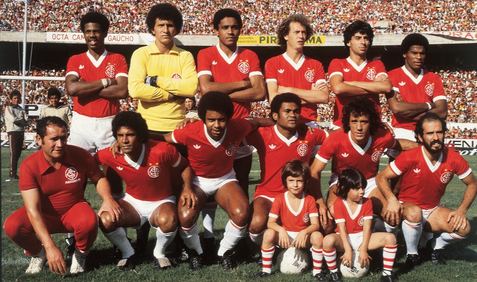 O time de 1979 - Em pé: João Carlos, Benítez, Mauro Pastor, Falcão, Mauro Galvão e Cláudio Mineiro. Agachados: Valdomiro, Jair, Bira, Batista e Mário Sérgio.