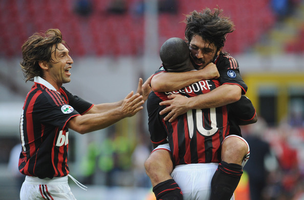 Pirlo, Gattuso e Seedorf: trio foi a espinha dorsal do magnífico Milan campeão de quase tudo entre 2003 e 2007.