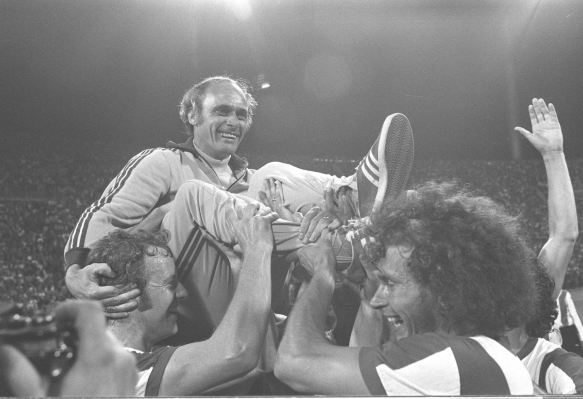 Fussball Bundesliga Deutscher Meister 1972 Bayern Muenchen-Schalke 04...