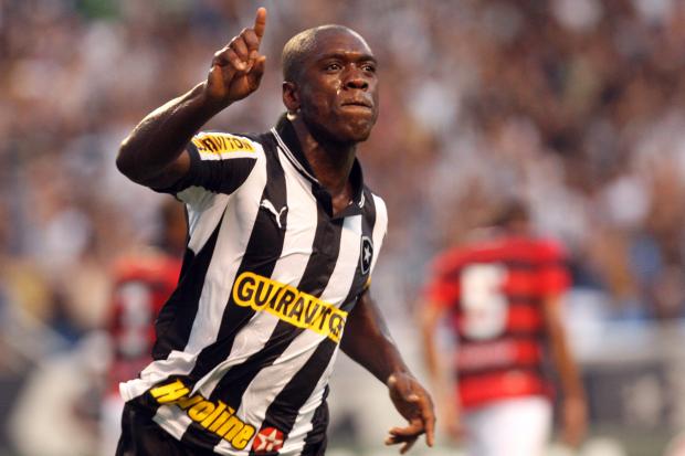 Com físico de garoto, Seedorf esbanjou categoria e bom futebol com a camisa do Botafogo. Pena que durou pouco...