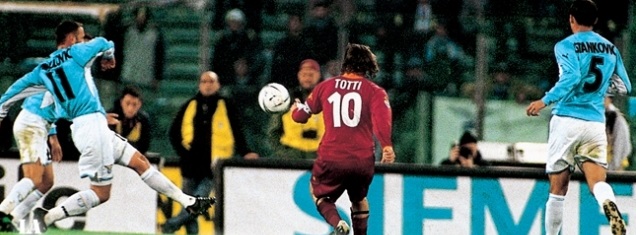 O golaço de Totti...