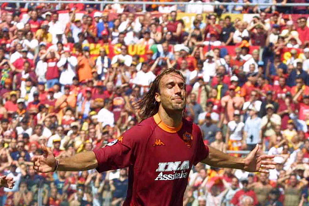 Com Batistuta, a Roma ganhou enorme poder de fogo no ataque.