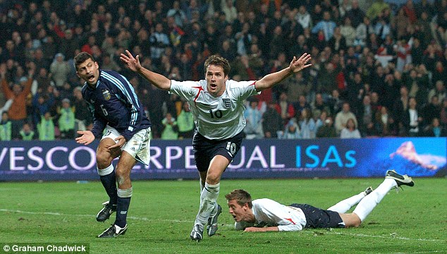 Para o azar dos argentinos, Owen voltou em 2005. E decidiu. Como um bom e velho carrasco.