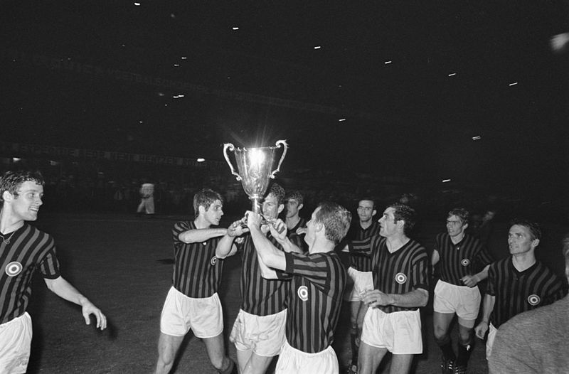 800px-Europacup_II_finale_1968_(2)