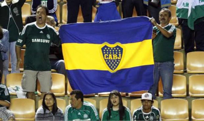 ... Assim como os palmeirenses torceram pelo Boca em 2012. Um rival, definitivamente, não vive sem o outro.