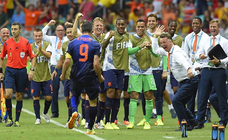 Holanda faz 5 e humilha campeã Espanha em revanche na BA