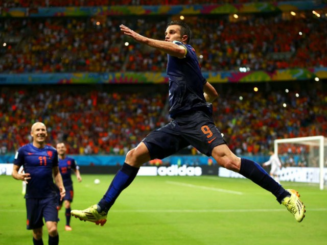Com golaços, Holanda atropela Espanha e vinga final perdida de