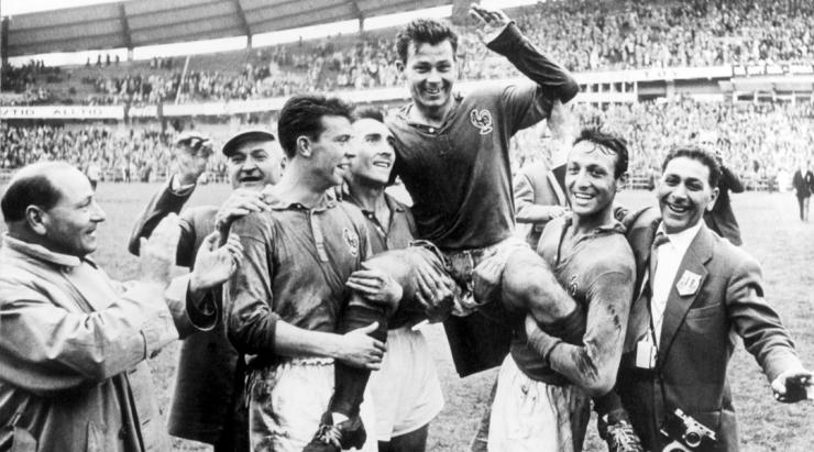 Fontaine nas alturas: 13 gols em seis jogos é, até hoje, uma enormidade insuperável em Copas.