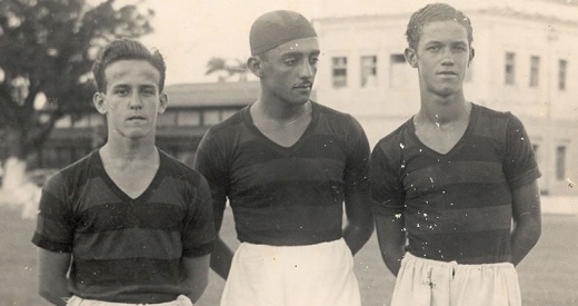 O jovem Ademir (último em pé) no time juvenil do Sport.