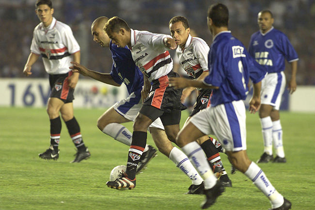 Cruzeiro 2x1 São Paulo 2000