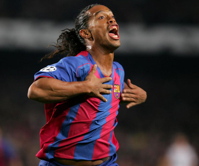 15 JOGADAS LENDÁRIAS DE RONALDINHO GAÚCHO 