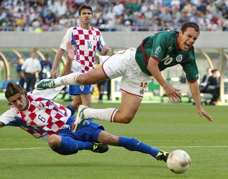 Russo é advertido por usar camiseta de Messi em torneio de xadrez